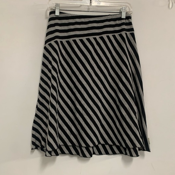 Billabong Cotton Skater Skirt - Picture 1 of 5